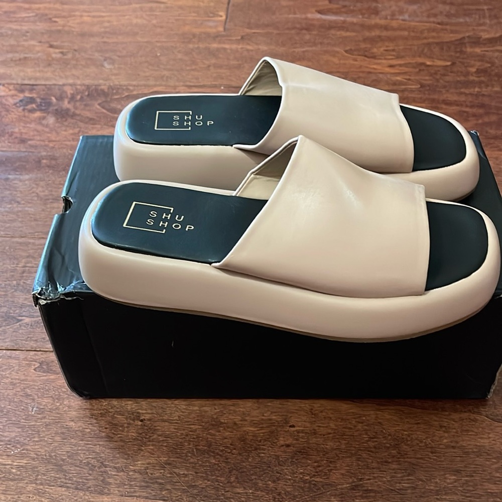 Shu Shop Janine Slide